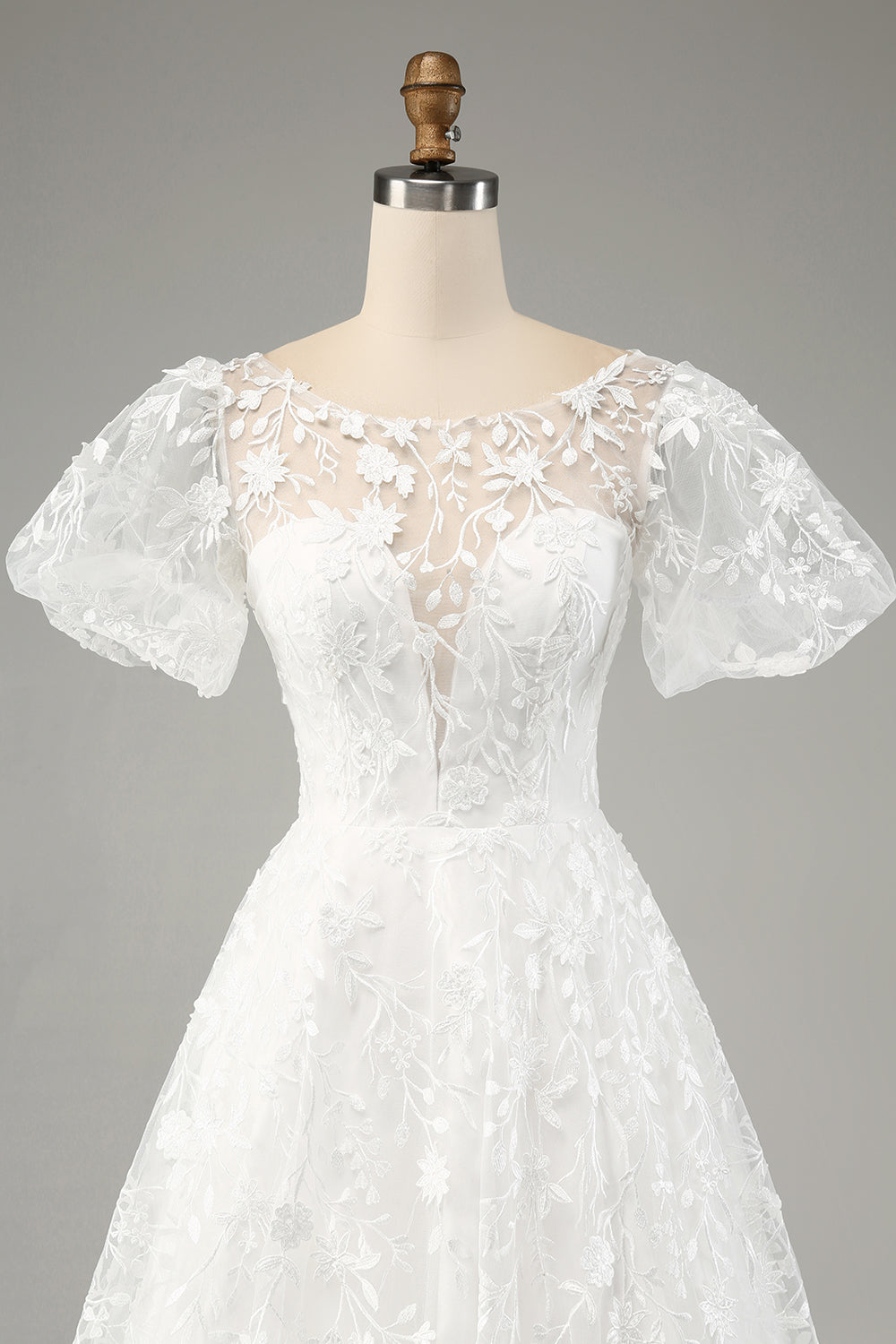 Ivory Ball-Gown/Princess Embroidered Long Wedding Dress with Short Sleeves Beautiful