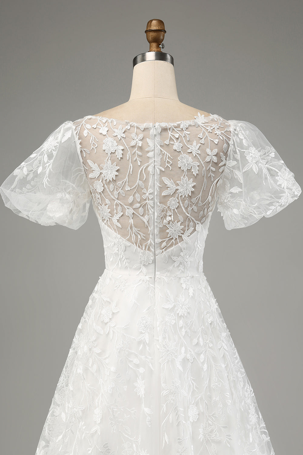 Ivory Ball-Gown/Princess Embroidered Long Wedding Dress with Short Sleeves Beautiful