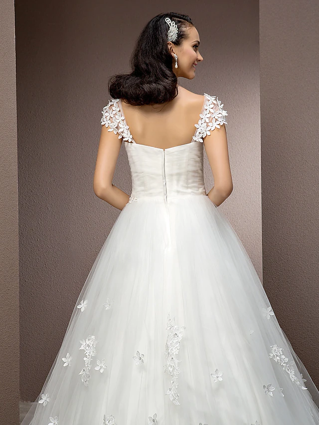 Ball Gown Wedding Dresses Square Neck Court Train Tulle Short Sleeve with Ruched Flower