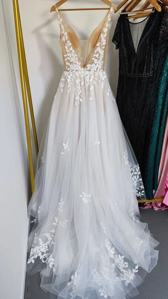 Charming A-Line/Princess V-Neck Floor Length Lace Wedding Dress Sexy Bridal Gown