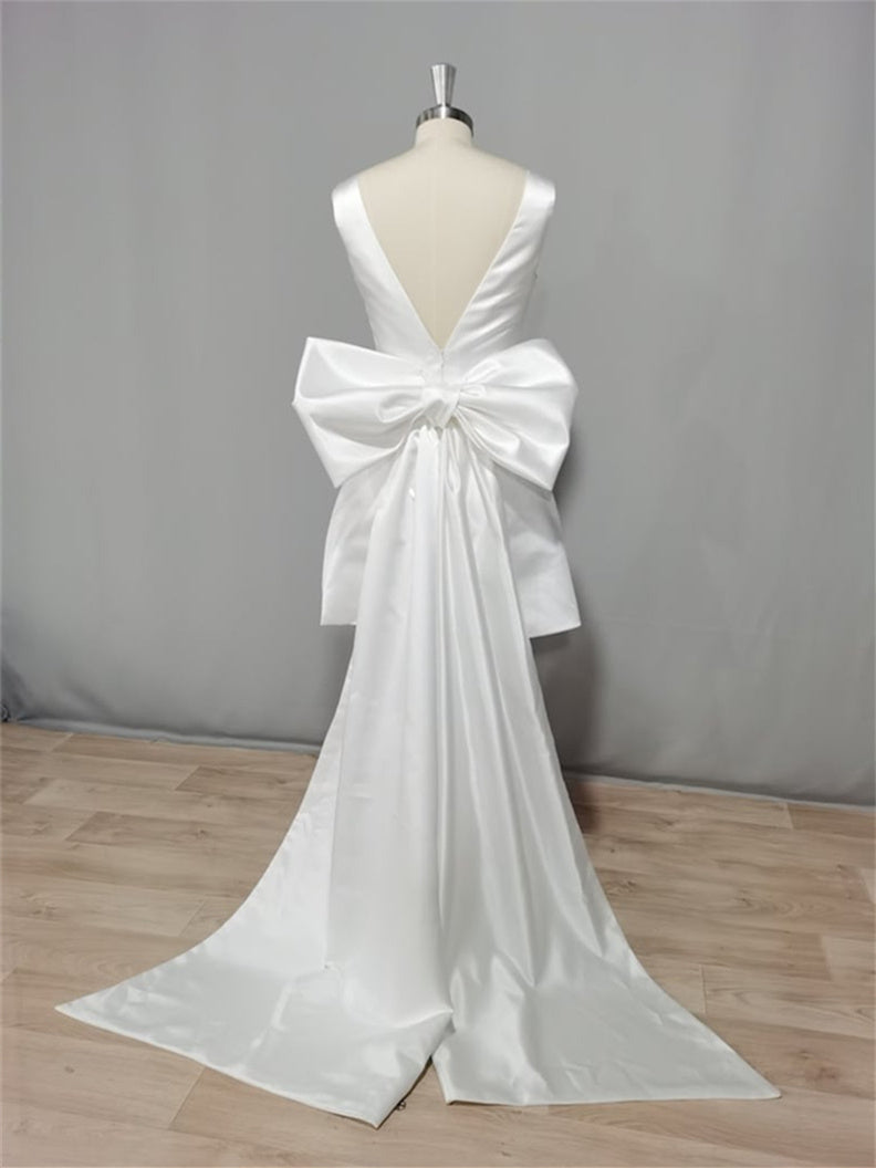 A-Line/Princess V-Neck Mini Wedding Dress With Bow Open Back Party Dress