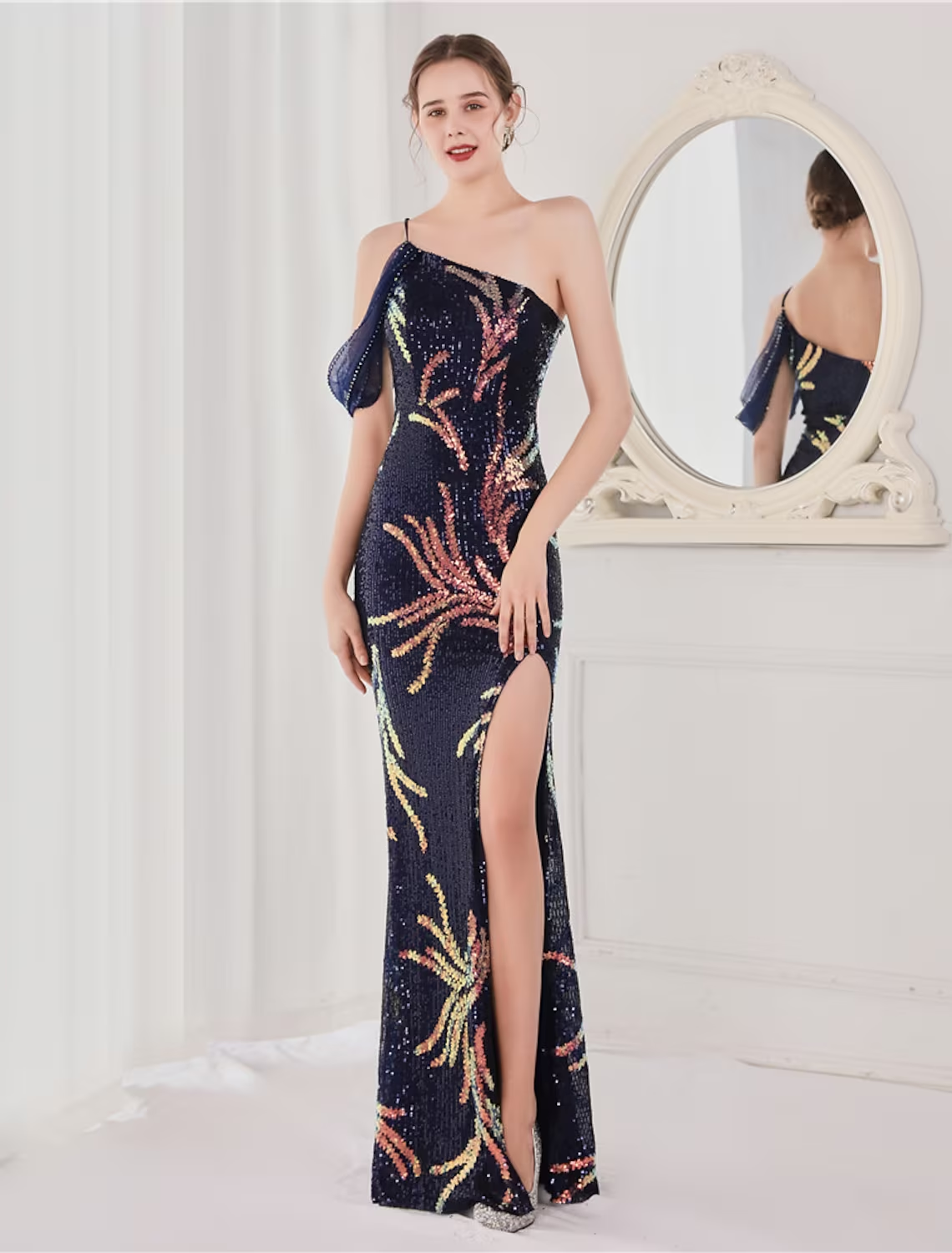 Mermaid / Trumpet Evening Gown Elegant Dress Wedding Guest Floor Length Sleeveless Spaghetti Strap Sequined V Back