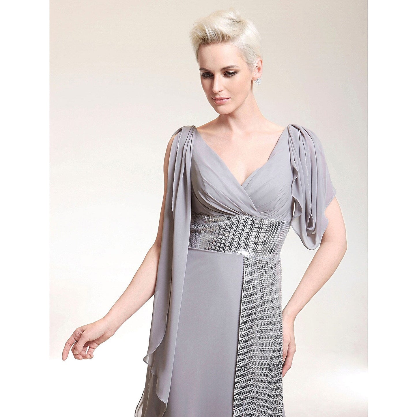 Sheath / Column Celebrity Style Dress Formal Evening Floor Length Short Sleeve V Neck Chiffon with Criss Cross