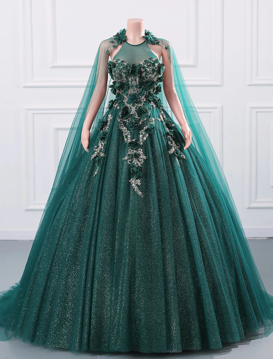 Ball Gown Quinceanera Dresses Elegant Dress Quinceanera Sweet 16 Court Train Sleeveless Jewel Neck Capes Tulle Backless