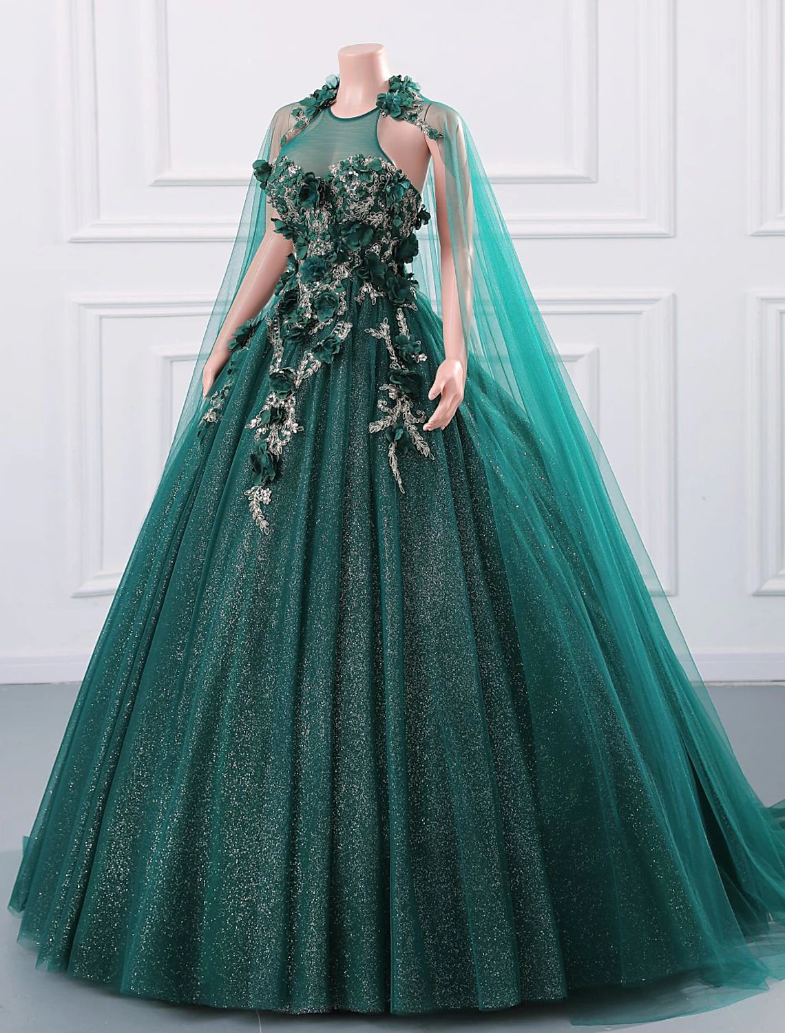 Ball Gown Quinceanera Dresses Elegant Dress Quinceanera Sweet 16 Court Train Sleeveless Jewel Neck Capes Tulle Backless