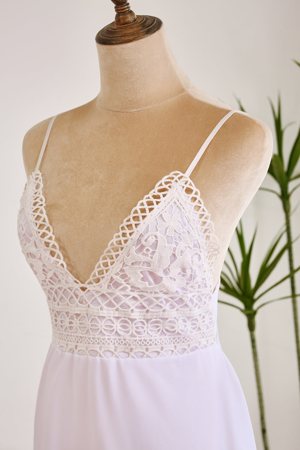 Cute A Line Lace Suspender Patchwork Backless Bow White Short Graduation Dress Pure Color