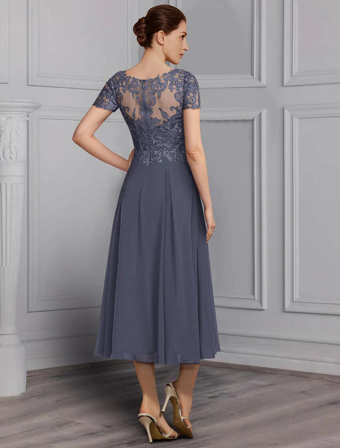 A-Line Mother of the Bride Dress Elegant Plus Size V Neck Tea Length Chiffon Lace Short Sleeve
