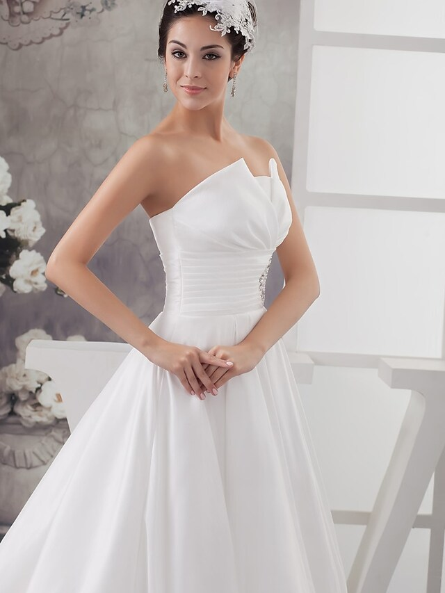 A-Line Wedding Dresses Strapless Chapel Train Satin Strapless with Ruched Beading
