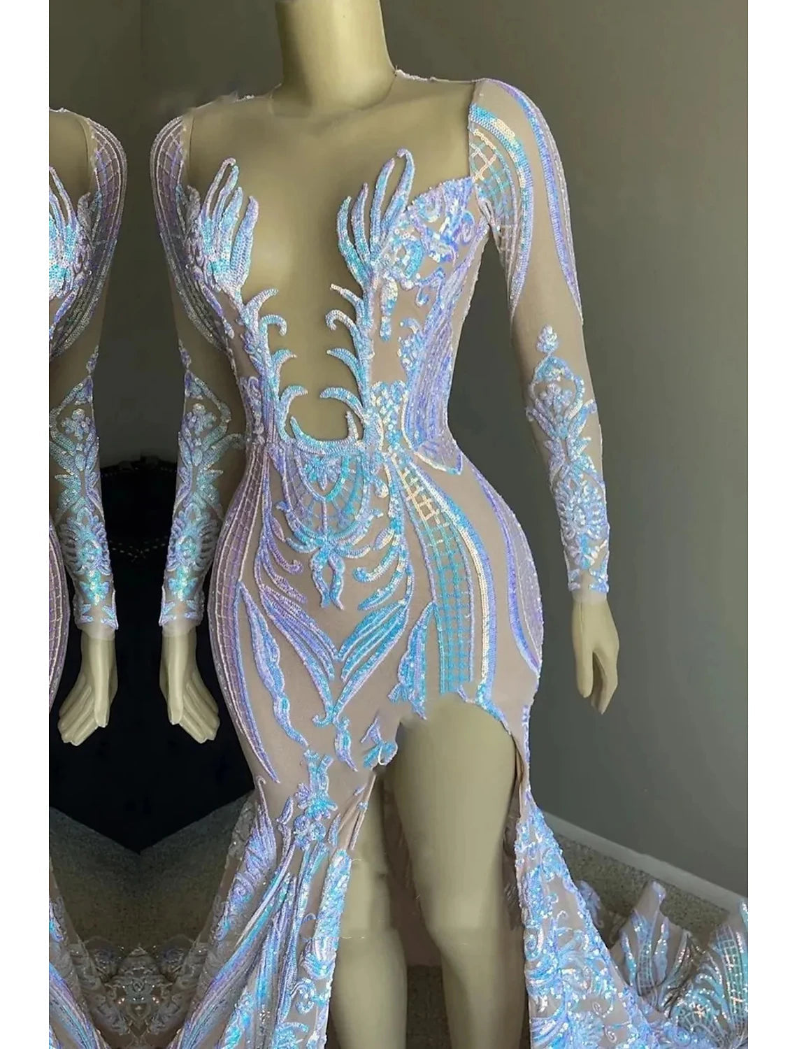 Mermaid / Trumpet Evening Gown Floral Dress Formal Chapel Train Long Sleeve V Neck African American Sequined Backless with Sequin