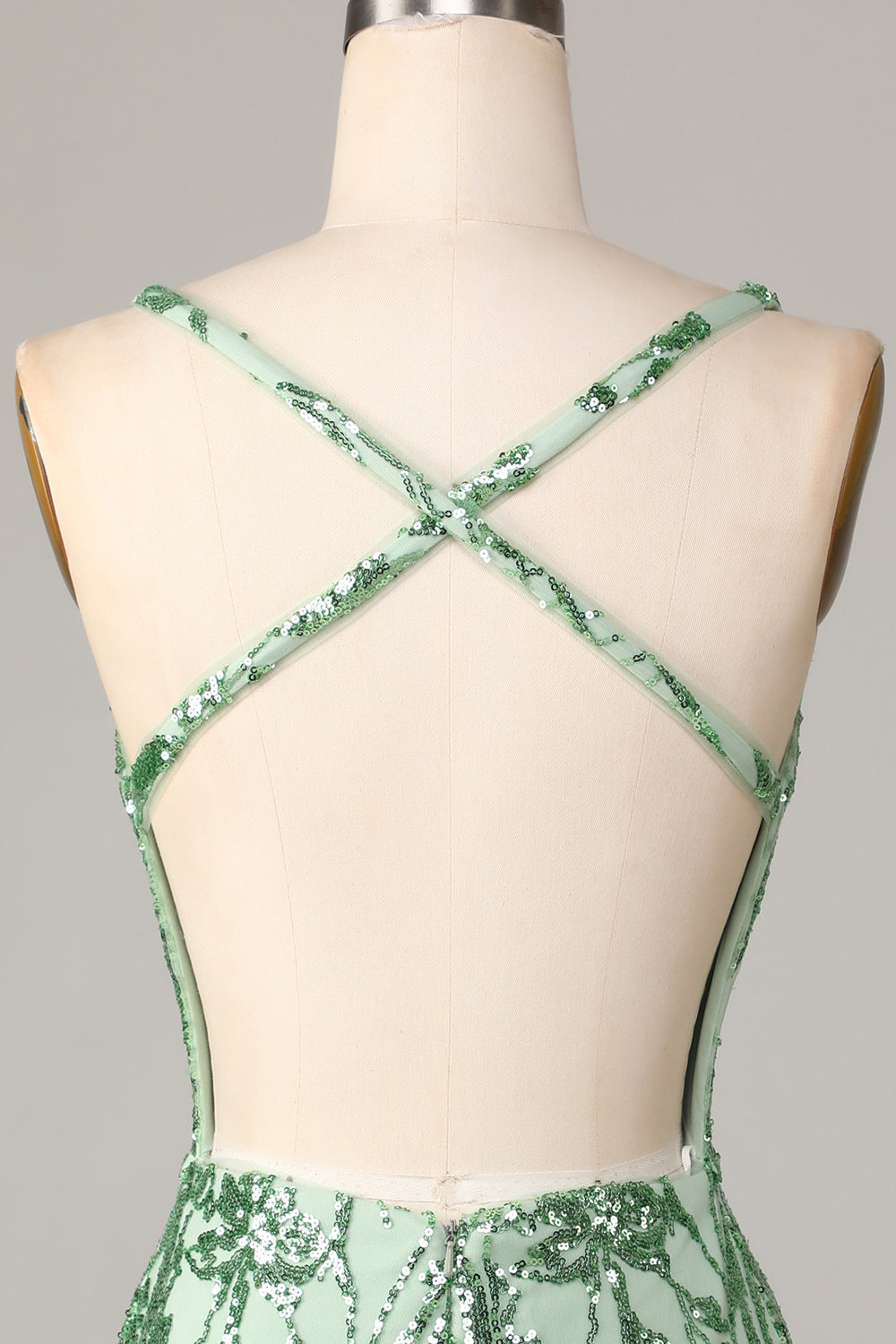 Sheath V-Neck Green Sequins Short Homecoming Dress With Backless Sparkly