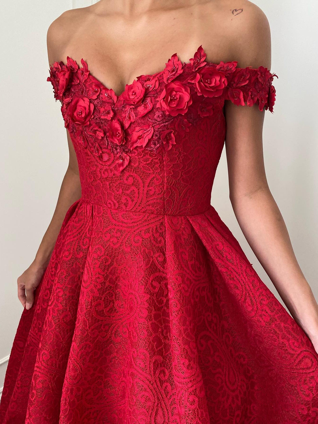A-Line/Princess Off-The-Shoulder Long Dresses With Applique & Beading Sexy Evening Dresses