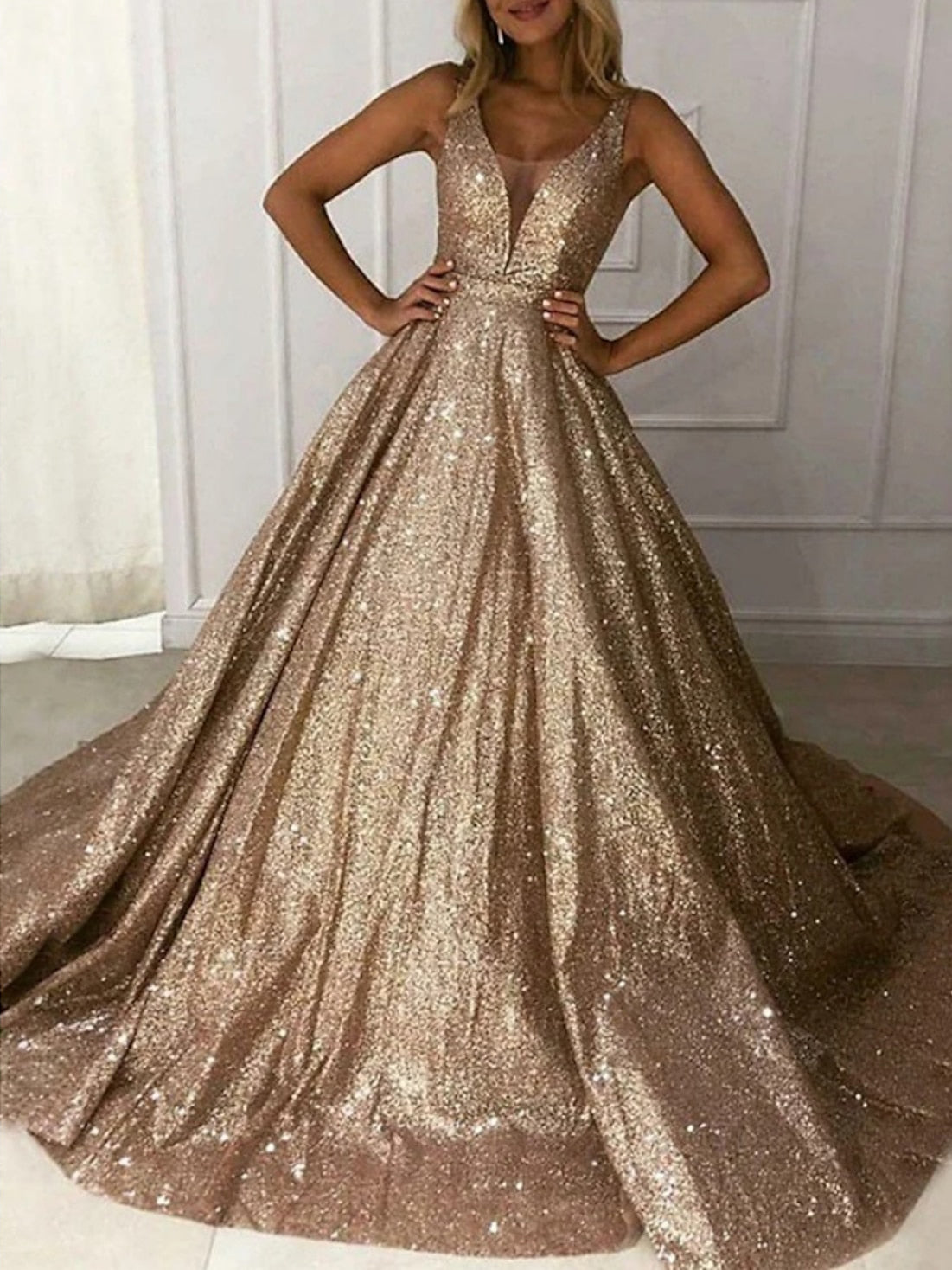 A-Line/Princess V-Neck Sleeveless Long Prom Dresses With Sequins Sparkly Evening Dresses