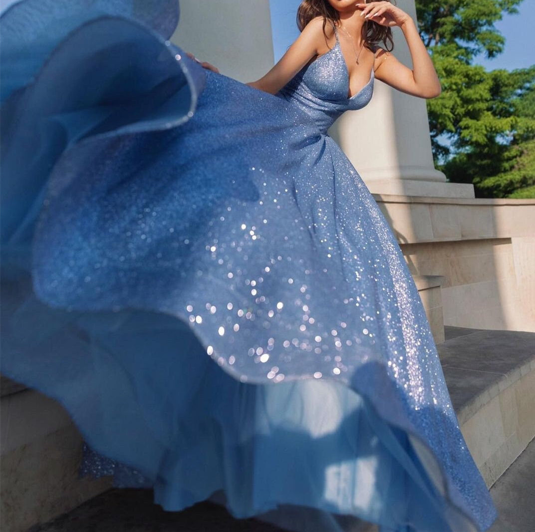 Ball Gown Spaghetti Straps V-Neck Sleeveless Floor-Length Long Prom Dresses Sparkly
