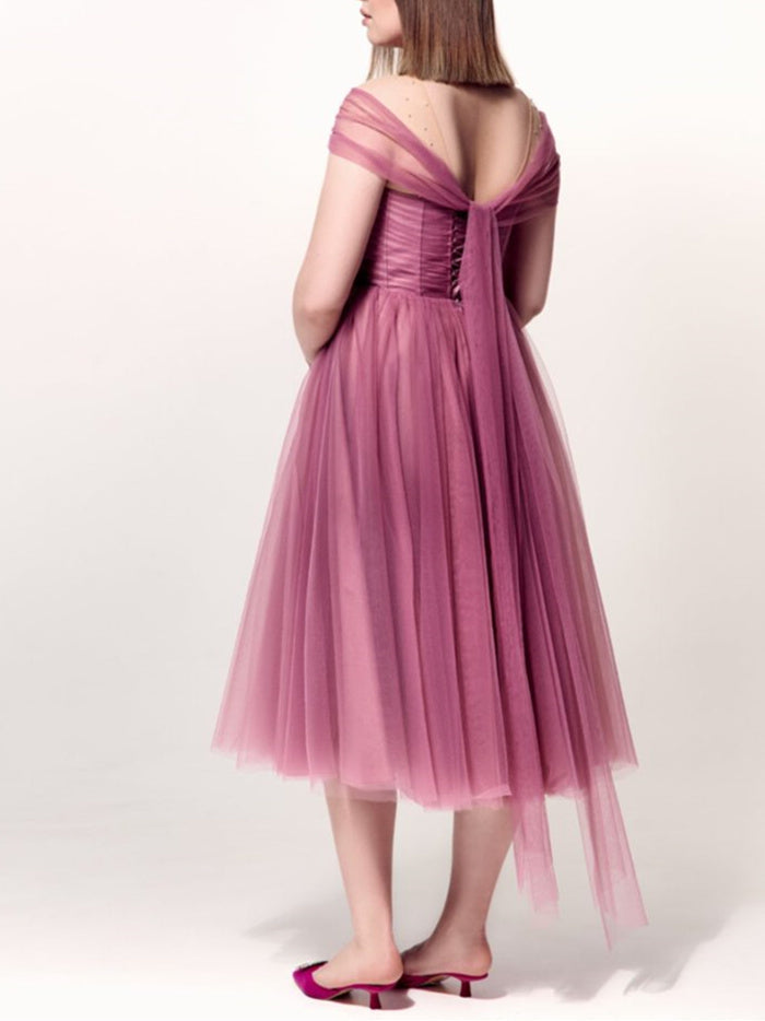 A-Line/Princess Off-The-Shoulder Short Sleeves Knee-Length Plus Size Cocktail Dresses Sexy