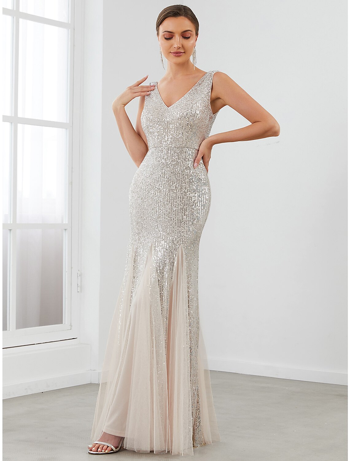 Mermaid / Trumpet Evening Gown Elegant Dress Formal Evening Floor Length Sleeveless V Neck Sequined V Back with Sequin
