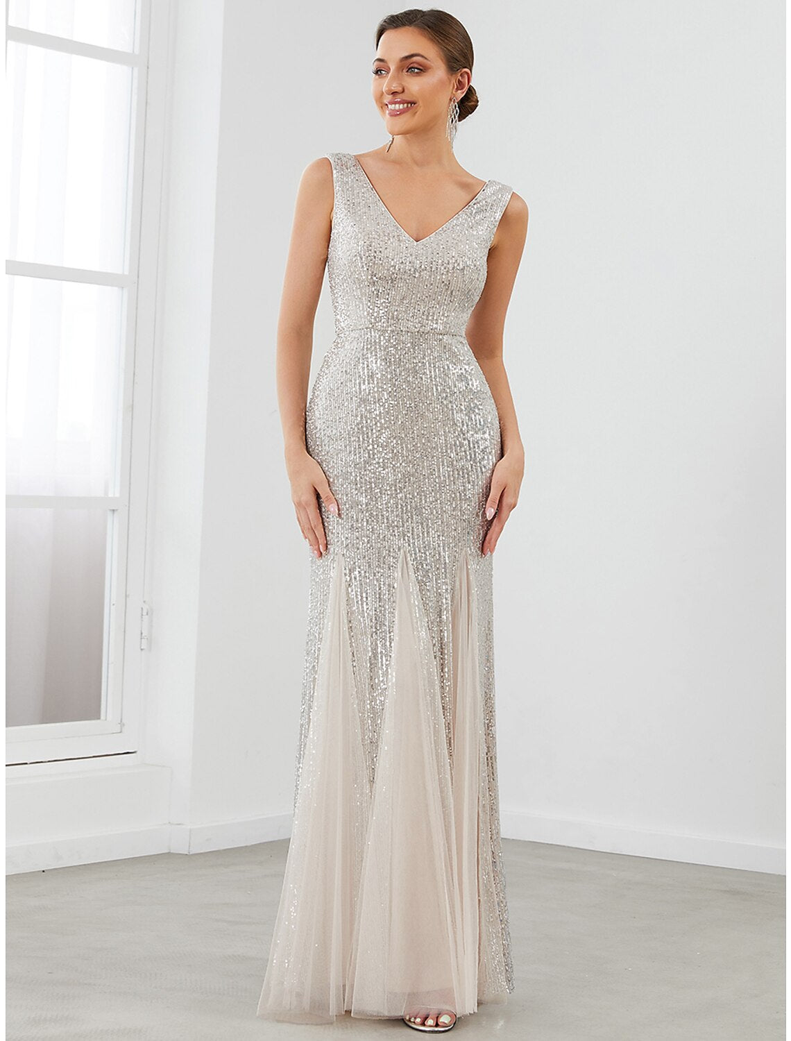 Mermaid / Trumpet Evening Gown Elegant Dress Formal Evening Floor Length Sleeveless V Neck Sequined V Back with Sequin