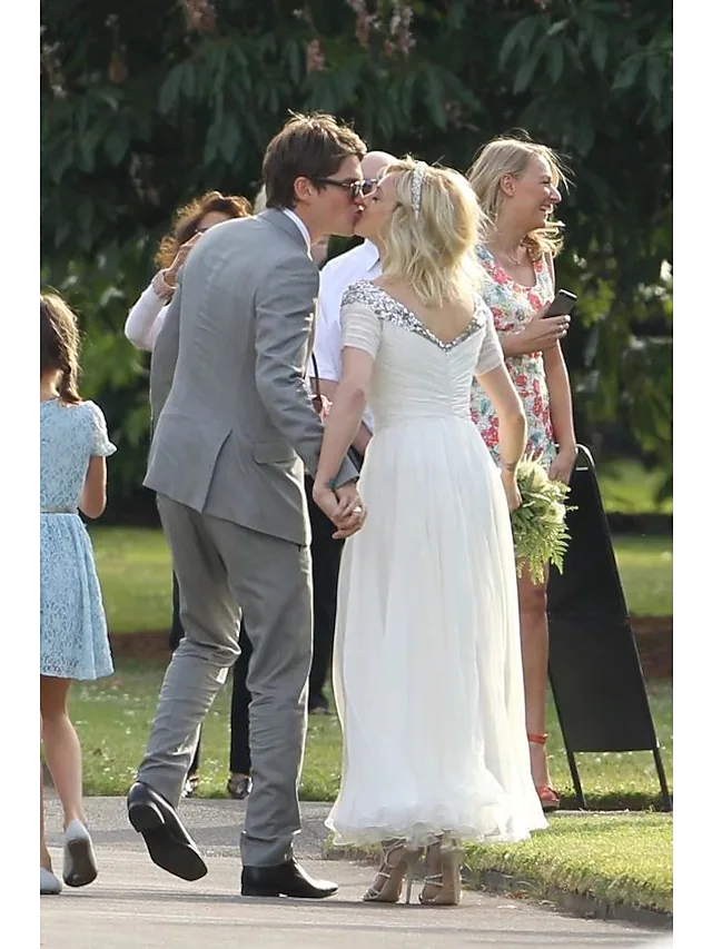 A-Line Wedding Dresses Jewel Neck Tea Length Chiffon Sequined Short Sleeve Country Romantic Sparkle & Shine with Pleats
