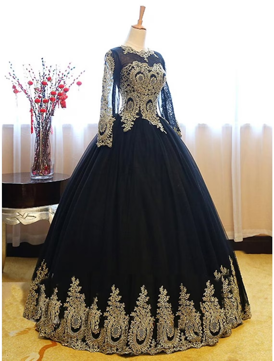 Ball Gown Luxurious Vintage Quinceanera Formal Evening Dress Jewel Neck Long Sleeve Floor Length Lace