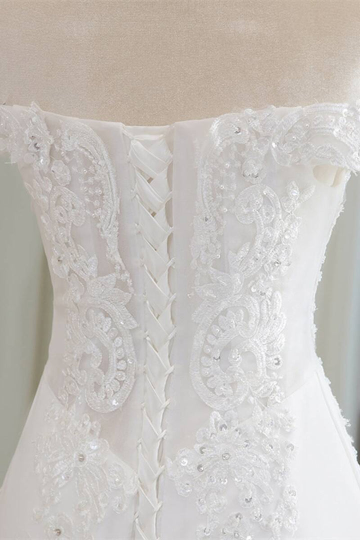 White Lace Off-the-Shoulder Trumpet Long Wedding Dress Beautiful