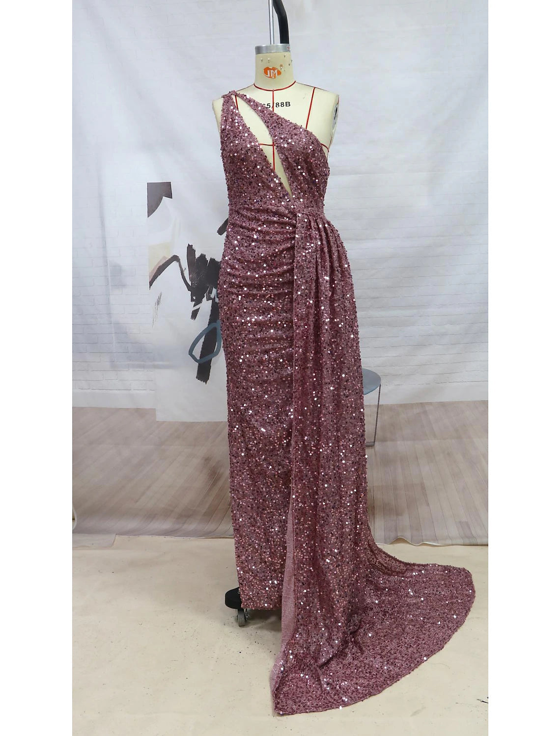 Mermaid / Trumpet Sparkle & Shine High Split Prom Formal Evening Dress One Shoulder Sleeveless Court Train Sequined