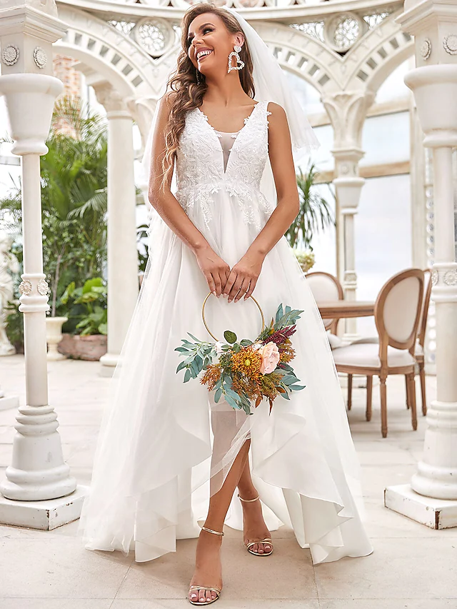 A-Line Wedding Dresses V Neck Chiffon Lace Tulle Sleeveless Romantic Casual with Lace Ruched