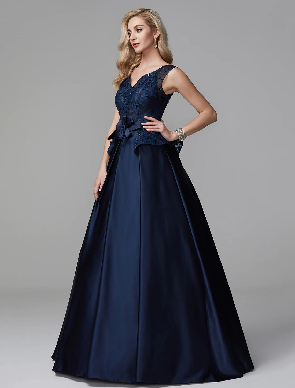 Ball Gown Peplum Quinceanera Formal Evening Dress V Neck Sleeveless Floor Length Lace with Bow(s)