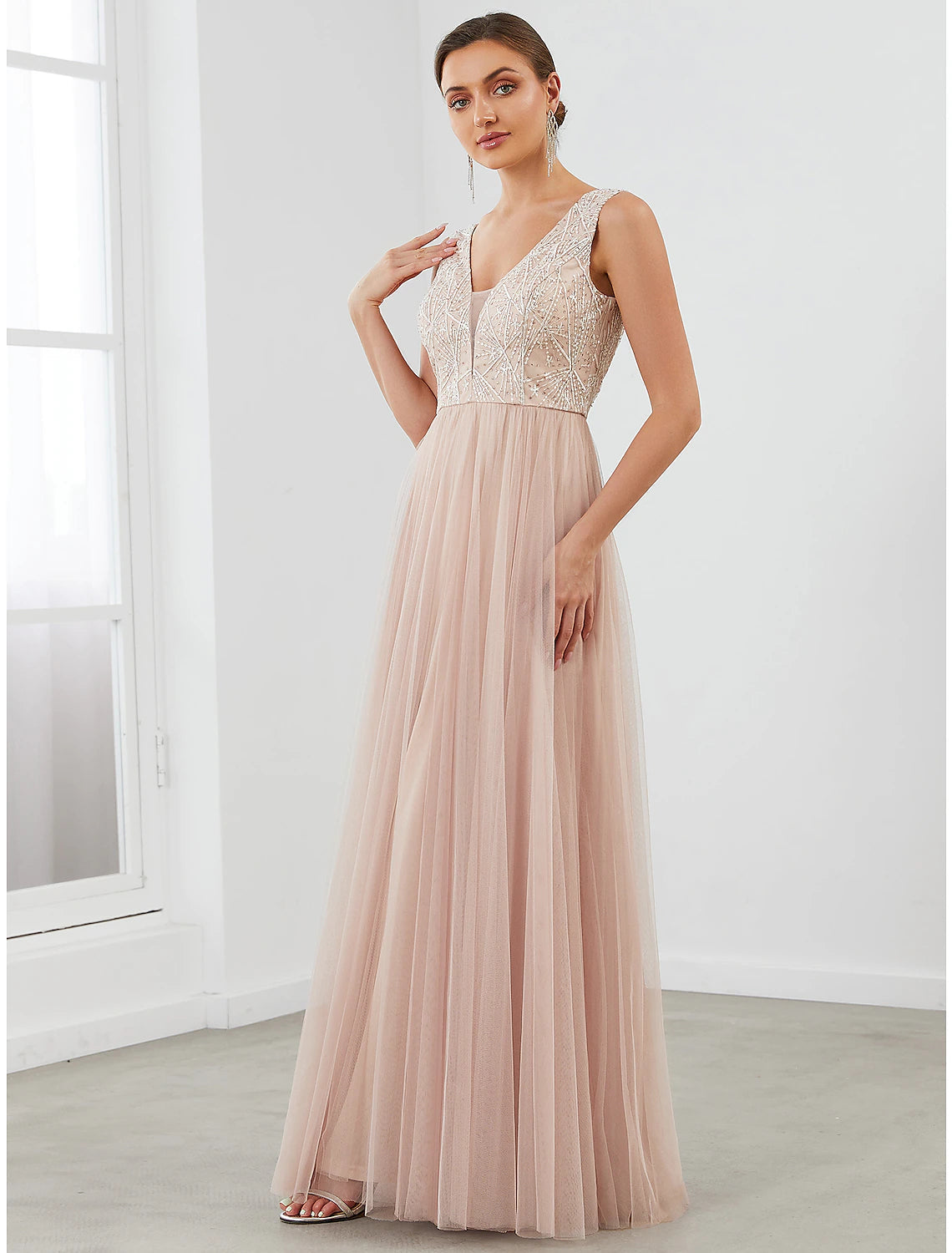 A-Line Evening Gown Elegant Dress Wedding Guest Floor Length Sleeveless V Neck Tulle V Back with Sequin