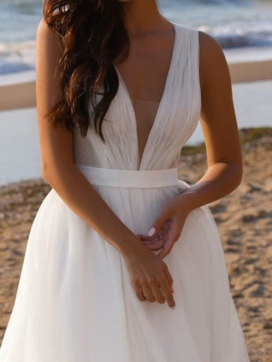 A-Line/Princess Sleeveless Deep V-Neck Floor-Length Tulle Wedding Dress Sexy