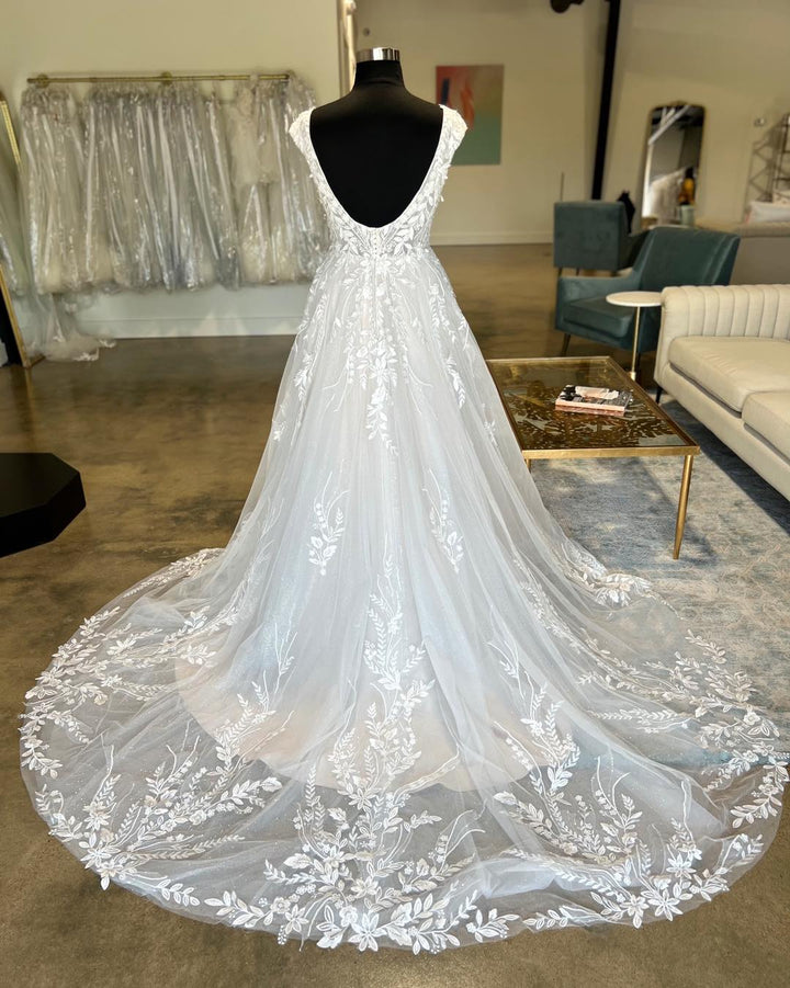 White Tulle Lace Plunge V Backless Long Bridal Gown Sexy