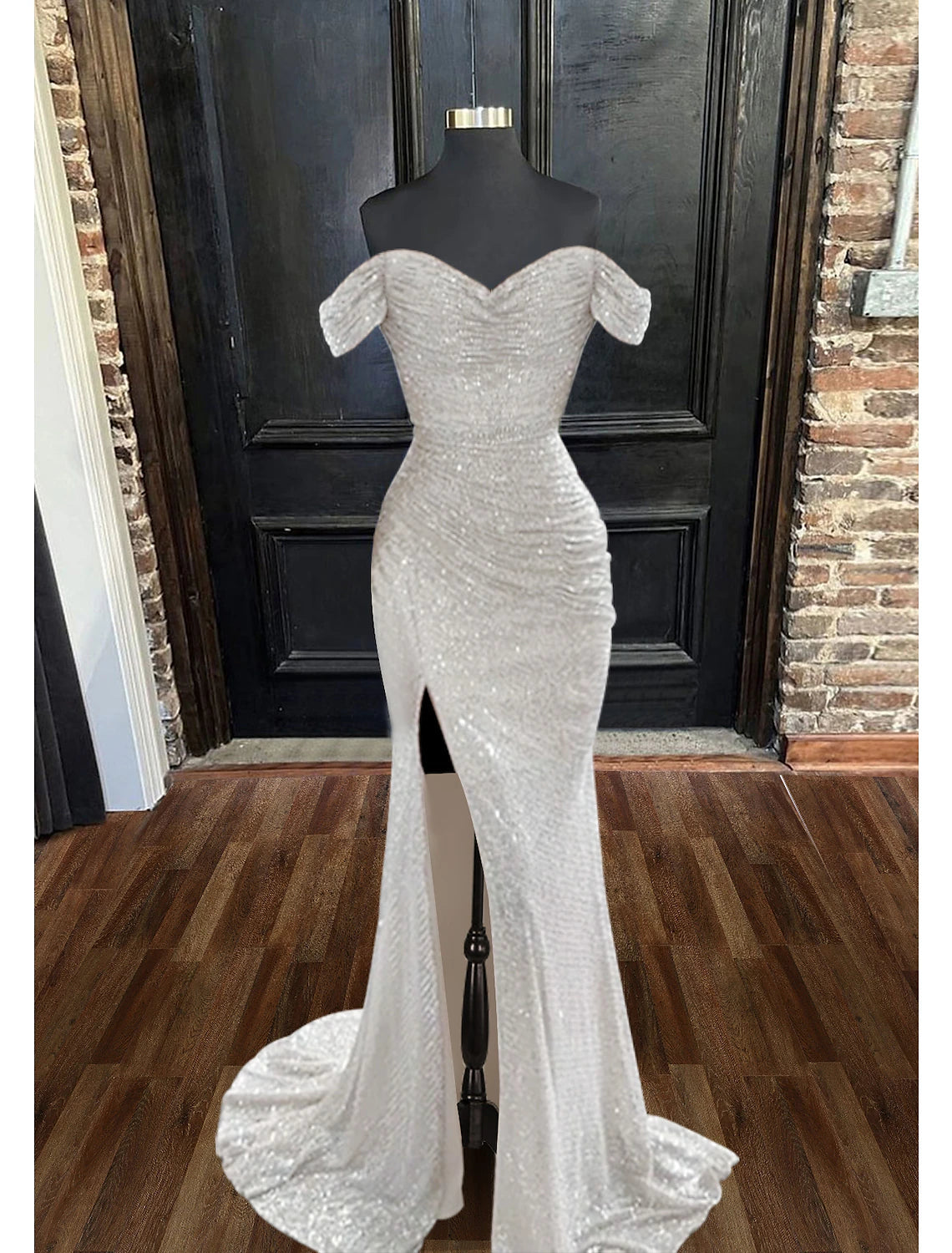Mermaid / Trumpet Evening Gown Sparkle & Shine Dress Prom Floor Length Sleeveless Cowl Neck Sequined