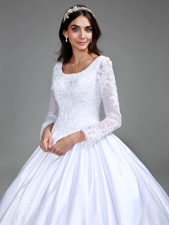 Ball Gown Wedding Dresses Scoop Neck Satin Long Sleeve Simple Vintage See-Through with Beading