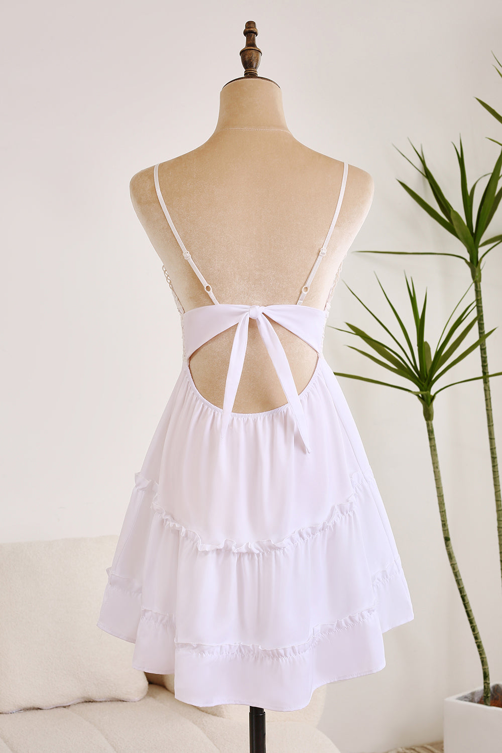 Cute A Line Lace Suspender Patchwork Backless Bow White Short Graduation Dress Pure Color