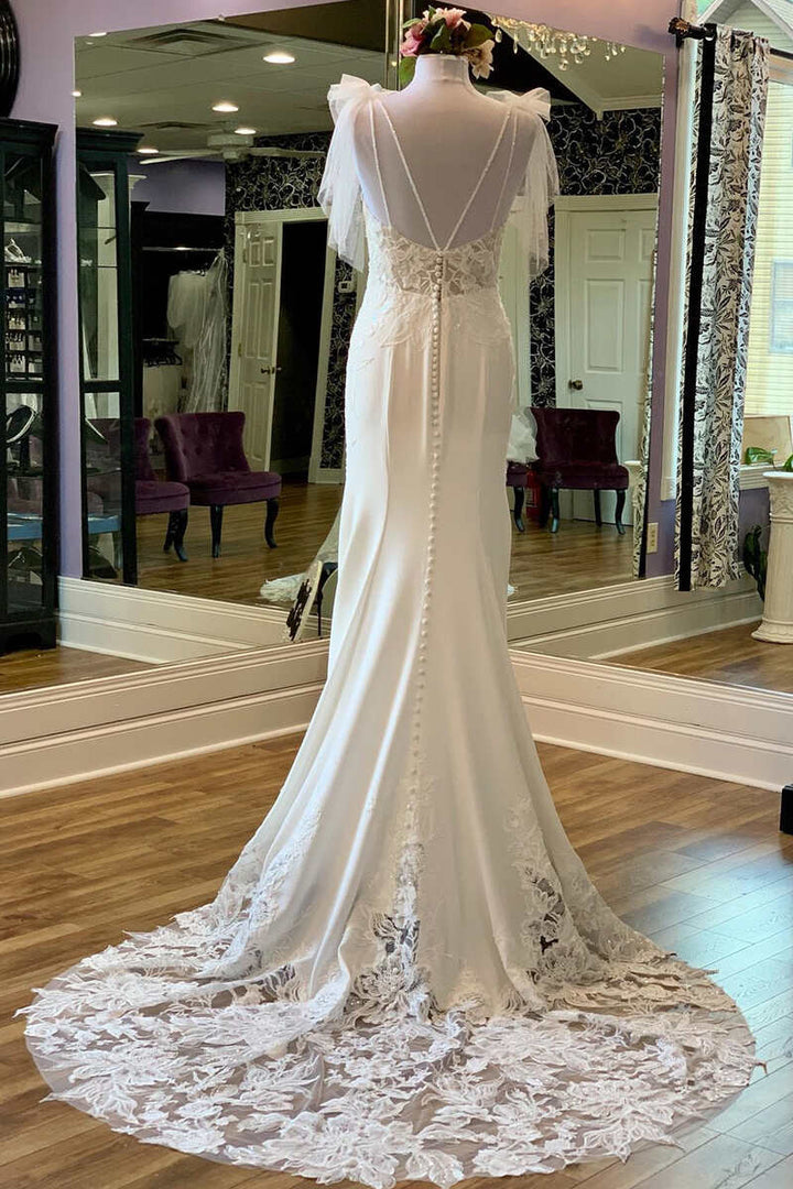 White Lace Scoop Neck Backless Mermaid Long Wedding Gown Beautiful