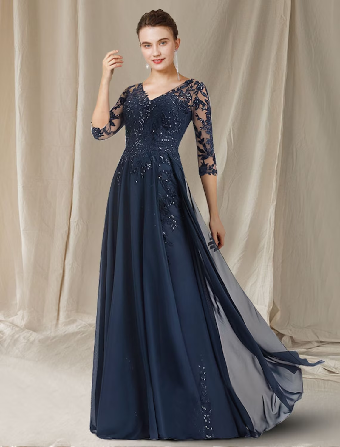 A-Line Mother of the Bride Dress Elegant V Neck Floor Length Chiffon Lace Sequined Half Sleeve
