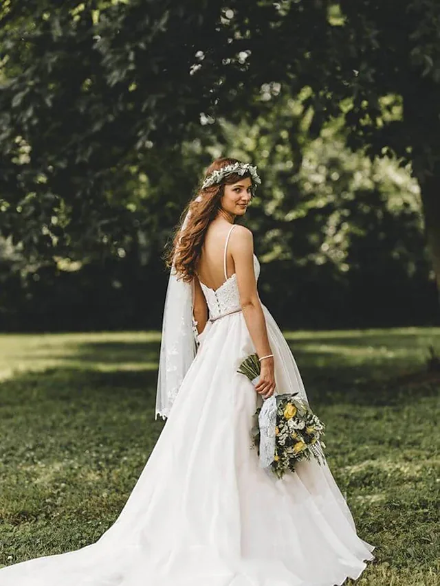 Wedding Dresses Spaghetti Strap Court Train Lace Tulle Sleeveless Country Romantic Beach with Sashes Ribbons Pleats
