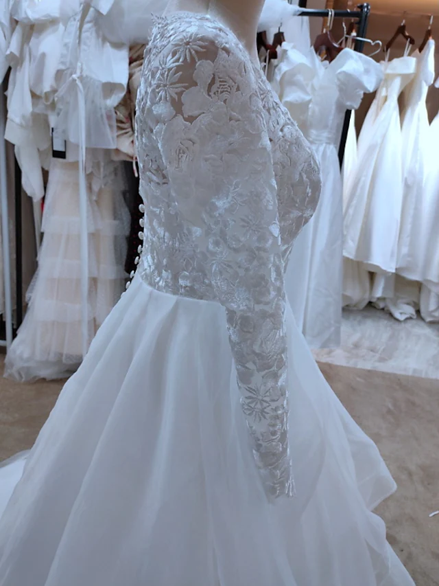 A-Line Wedding Dresses Jewel Neck Court Train Lace Tulle Long Sleeve Formal Romantic Luxurious with Appliques Cascading