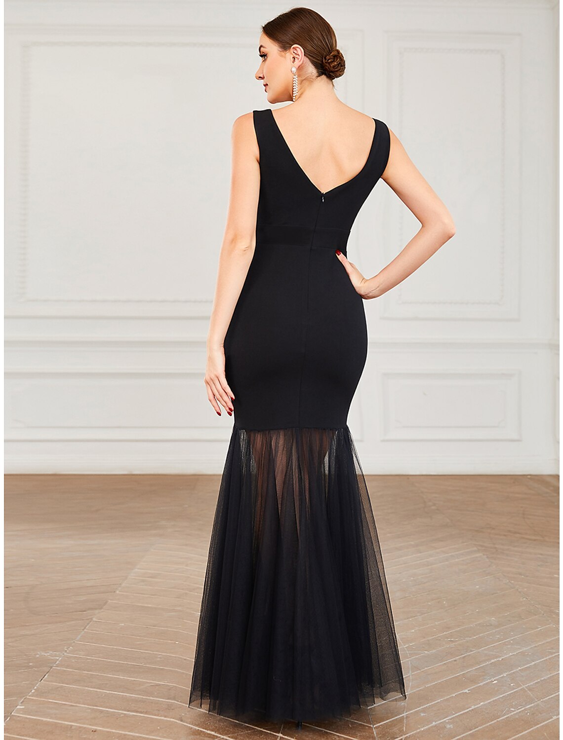Mermaid / Trumpet Evening Gown Elegant Dress Wedding Guest Floor Length Sleeveless V Neck Tulle V Back with Draping