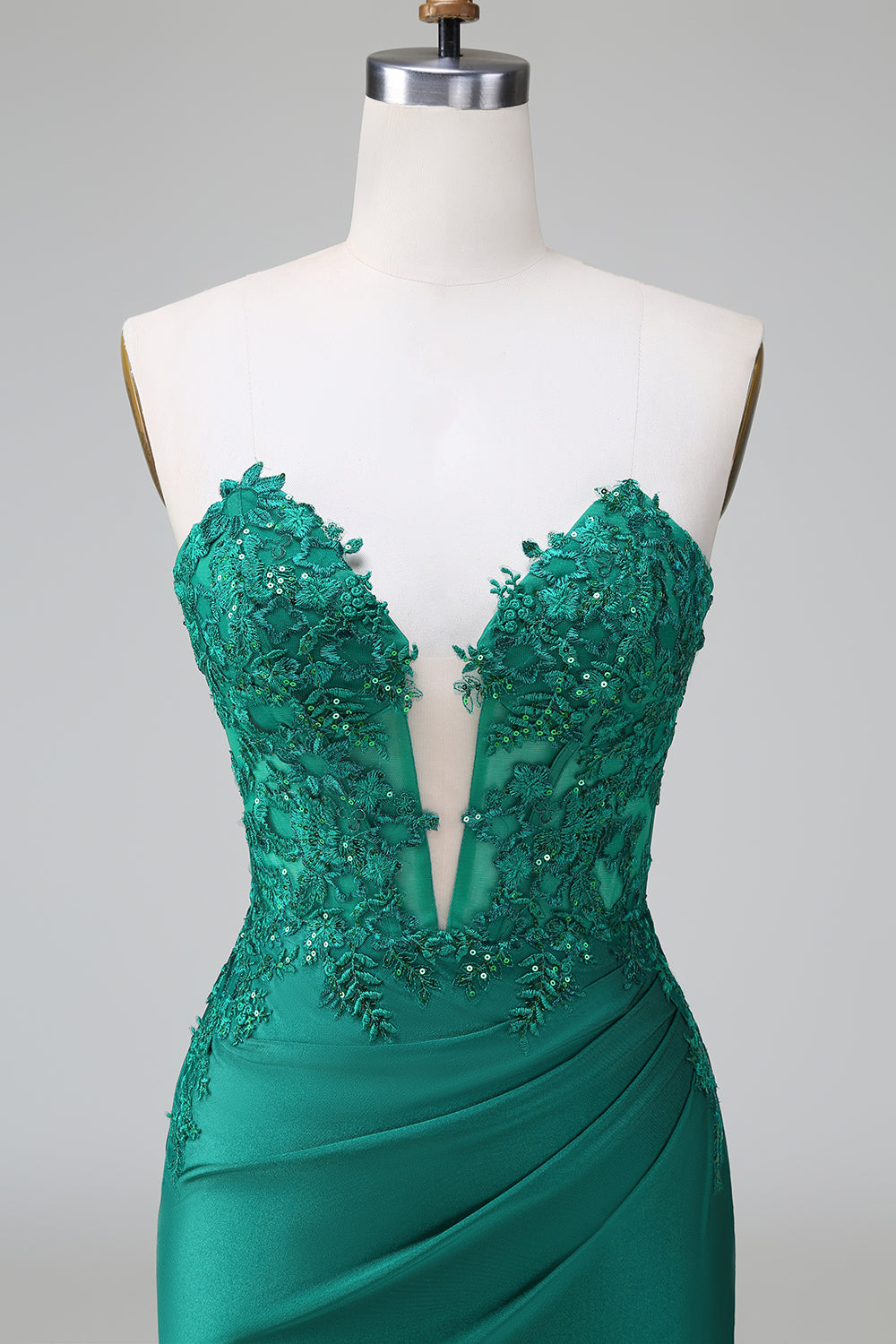 Classy Bodycon Strapless Pleated Short Homecoming Dress with Beading Sexy