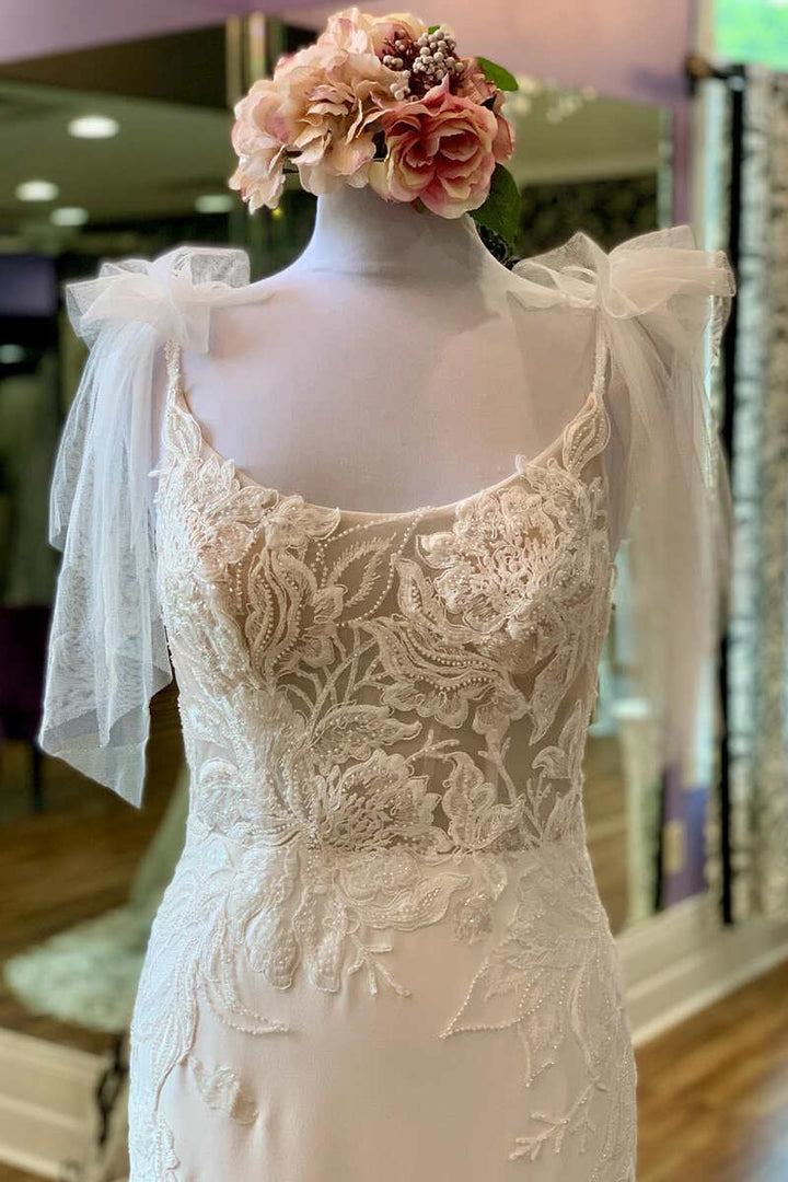 White Lace Scoop Neck Backless Mermaid Long Wedding Gown Beautiful