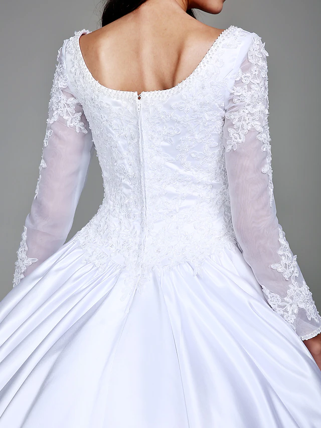 Ball Gown Wedding Dresses Scoop Neck Satin Long Sleeve Simple Vintage See-Through with Beading