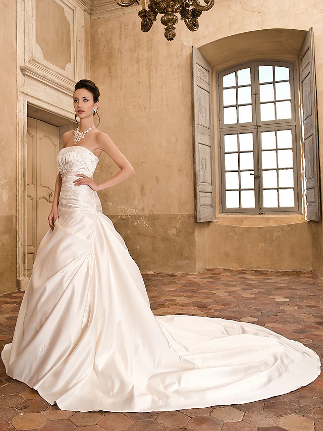 Princess A-Line Wedding Dresses Strapless Chapel Train Satin Sleeveless Long