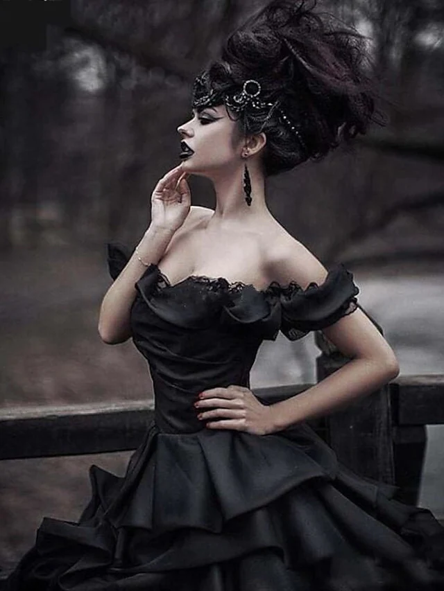 Ball Gown Wedding Dresses Off Shoulder Court Train Lace Tulle Short Sleeve Sexy Black Modern with Lace Cascading