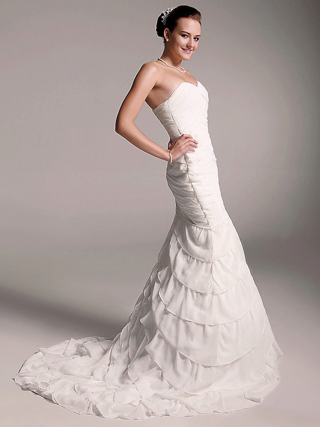 A-Line Wedding Dresses Sweetheart Neckline Strapless Court Train Chiffon Sleeveless Off Shoulder