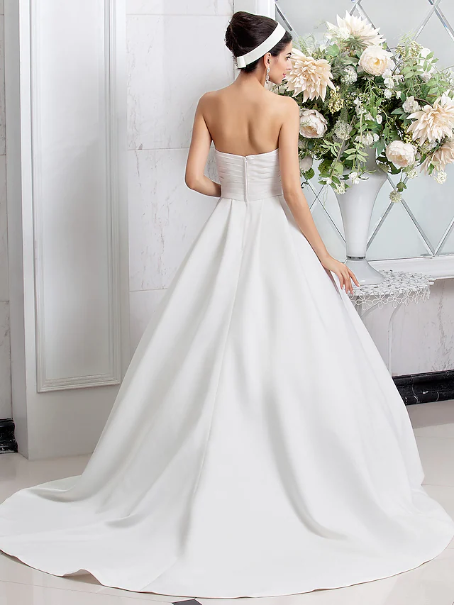 Princess A-Line Wedding Dresses Sweetheart Neckline Satin Sleeveless with Sash Ribbon Ruched