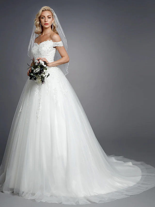 Ball Gown Wedding Dresses Off Shoulder Court Train Lace Tulle Short Sleeve Romantic Sparkle & Shine with Beading