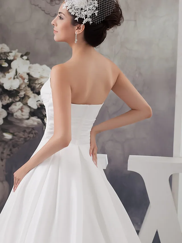 A-Line Wedding Dresses Strapless Chapel Train Satin Strapless with Ruched Beading