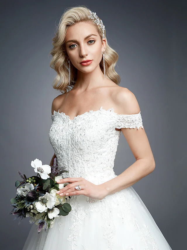 Ball Gown Wedding Dresses Off Shoulder Court Train Lace Tulle Short Sleeve Romantic Sparkle & Shine with Beading