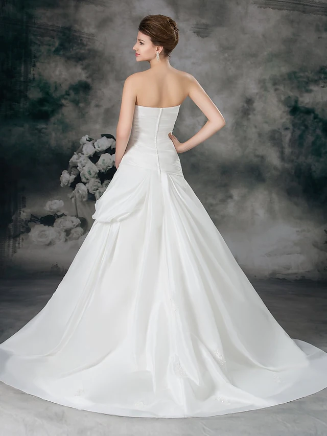 A-Line Wedding Dresses Sweetheart Neckline Court Train Satin Taffeta Strapless with Ruched