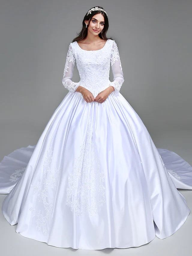 Ball Gown Wedding Dresses Scoop Neck Satin Long Sleeve Simple Vintage See-Through with Beading