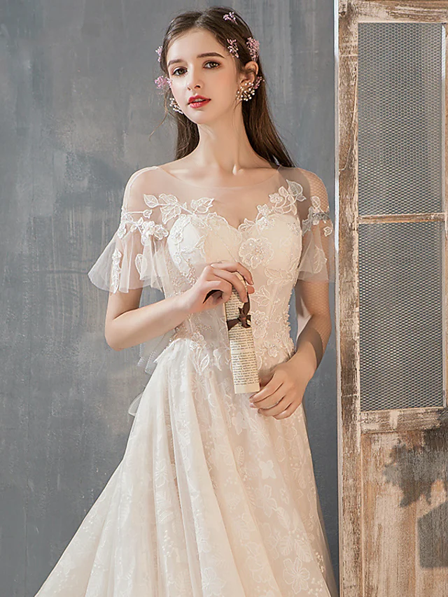 Princess A-Line Wedding Dresses Jewel Neck Court Train Lace Tulle Short Sleeve Romantic with Bow(s) Beading